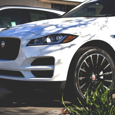 ACE 22" Devotion D718 Gloss Black Machined Aftermarket Wheels on White Jaguar F Pace