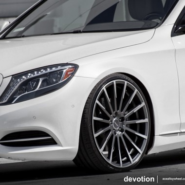 Devotion D718 22" Wheel Mercedes Benz S550 Mica Grey Machined Face